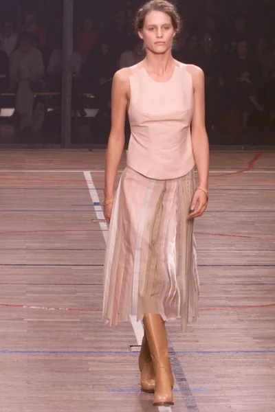 Look 15